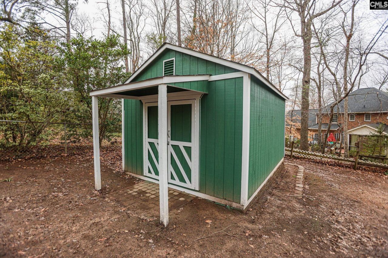 1832 Woodvalley Drive Photo 5