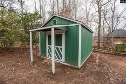 1832 Woodvalley Drive photo 4