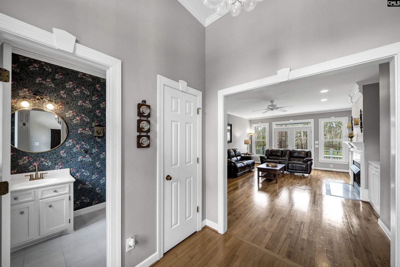 109 Saluda View Court  Photo 22