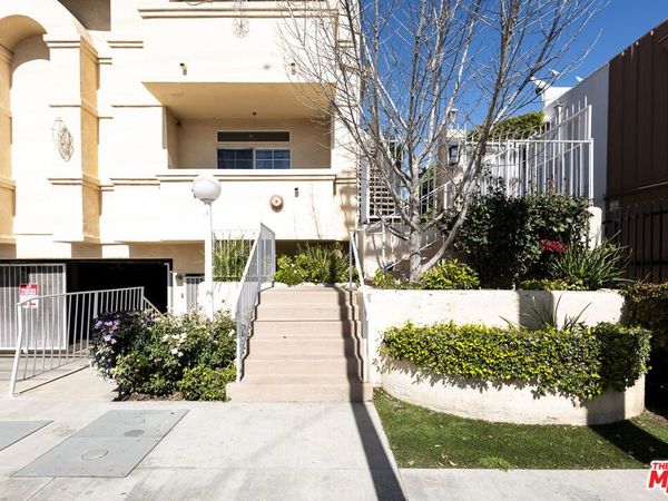 13801 Oxnard Street, Unit 206, Van Nuys, CA 91401