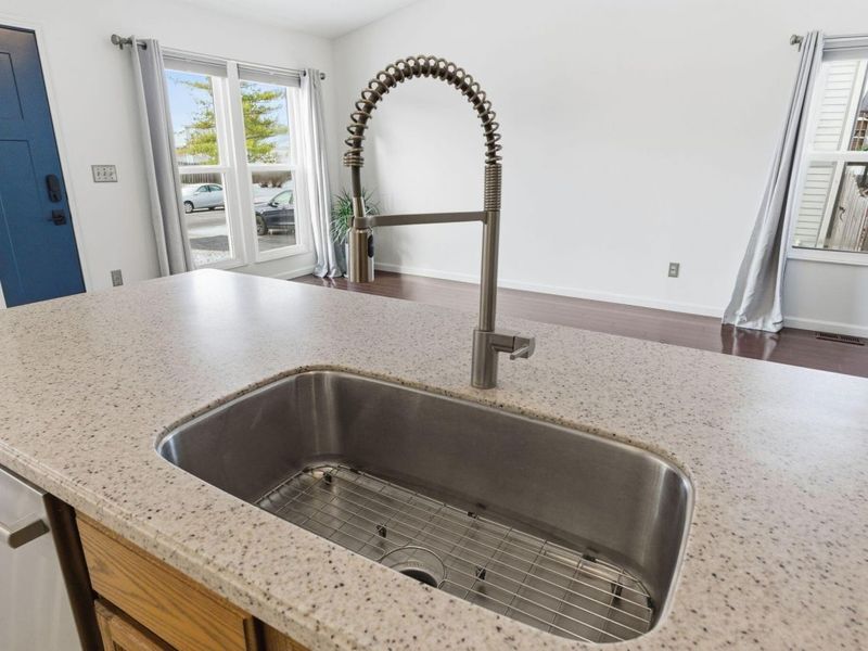 8652 Westpoint Drive, Galloway, OH 43119 Photo 13