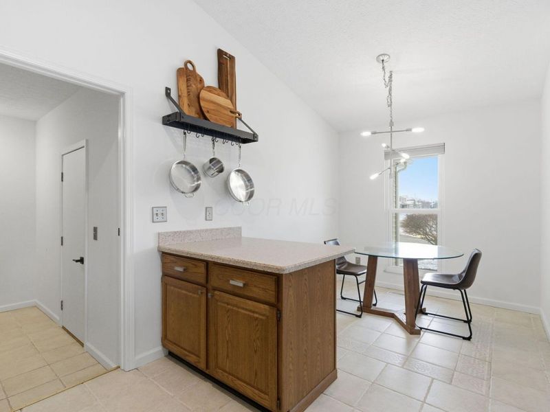 8652 Westpoint Drive, Galloway, OH 43119 Photo 15