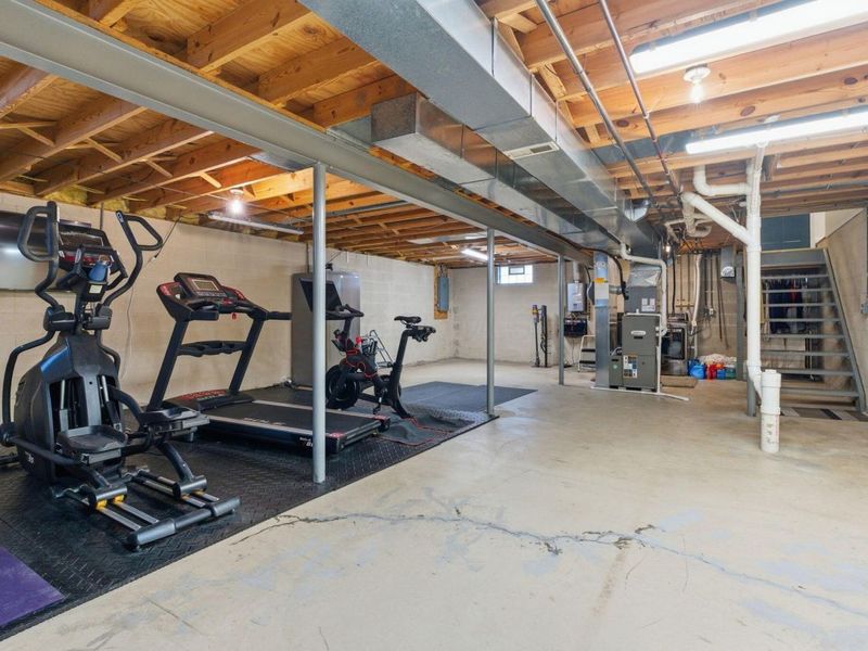 8652 Westpoint Drive, Galloway, OH 43119 Photo 33