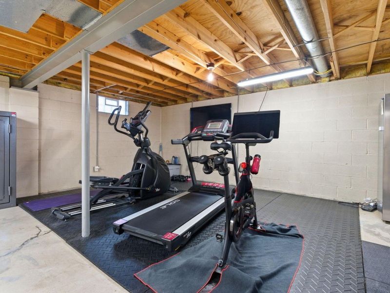 8652 Westpoint Drive, Galloway, OH 43119 Photo 34