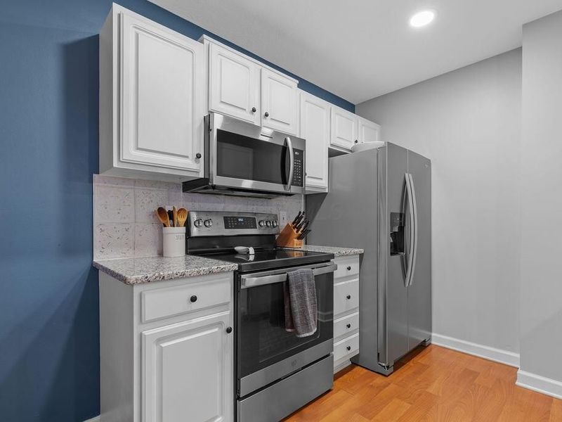 8378 Greyhawk Circle, Columbus, OH 43240 Photo 11