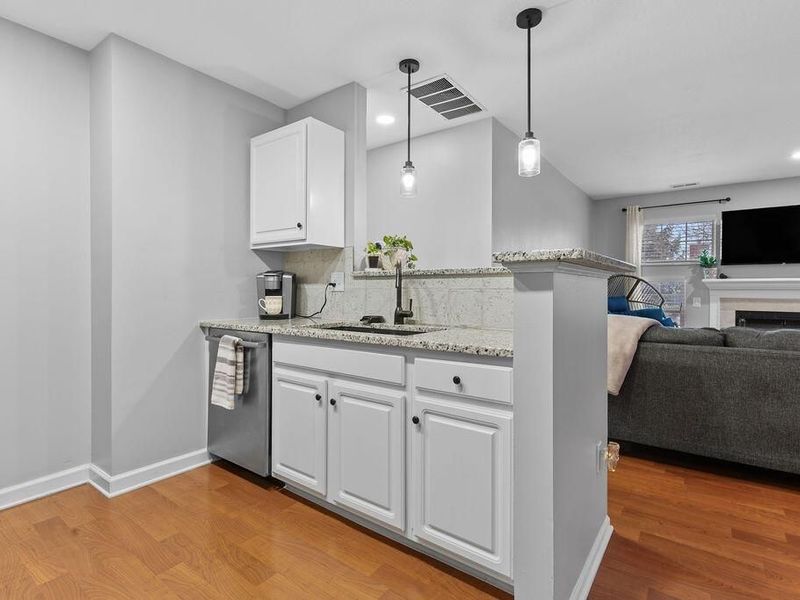 8378 Greyhawk Circle, Columbus, OH 43240 Photo 12