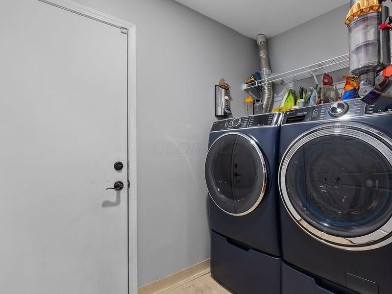 8378 Greyhawk Circle, Columbus, OH 43240 Photo 27