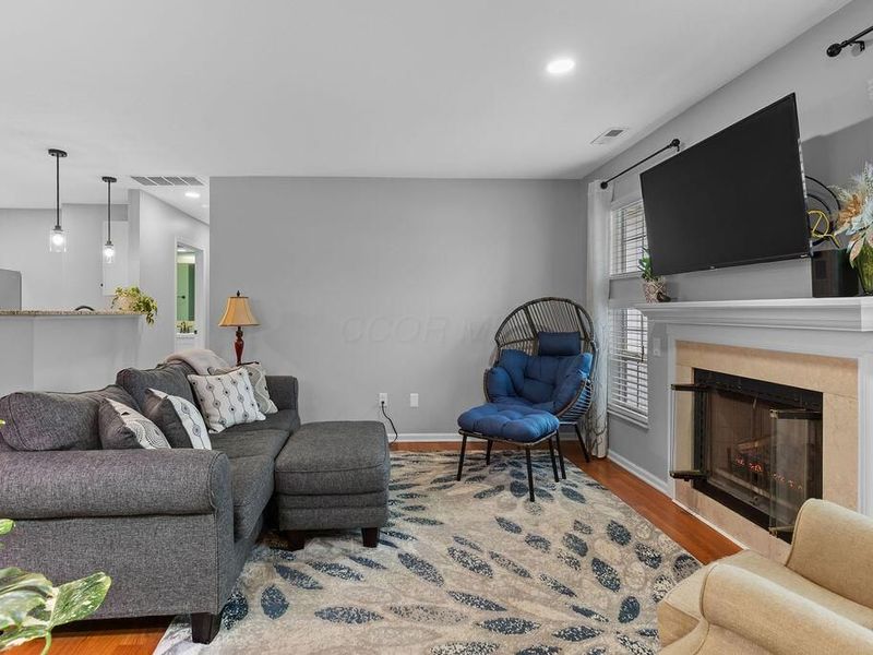 8378 Greyhawk Circle, Columbus, OH 43240 Photo 4