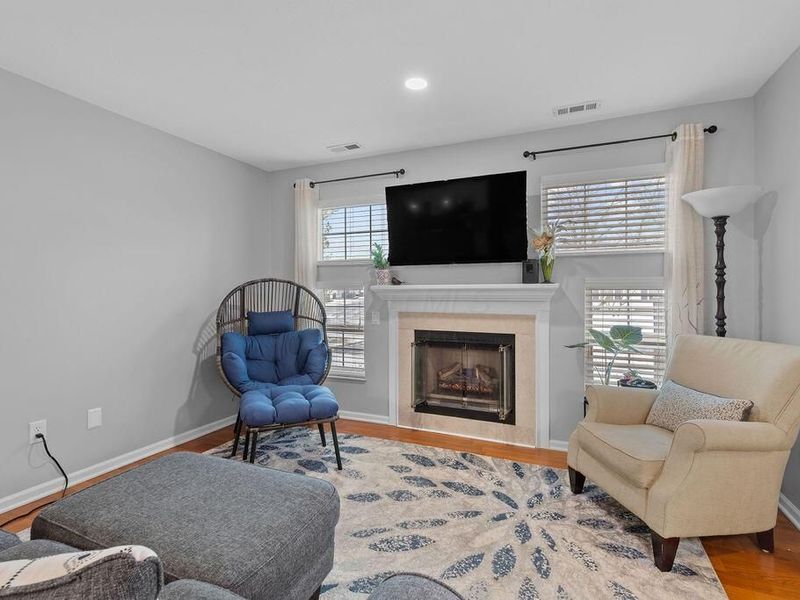 8378 Greyhawk Circle, Columbus, OH 43240 Photo 5