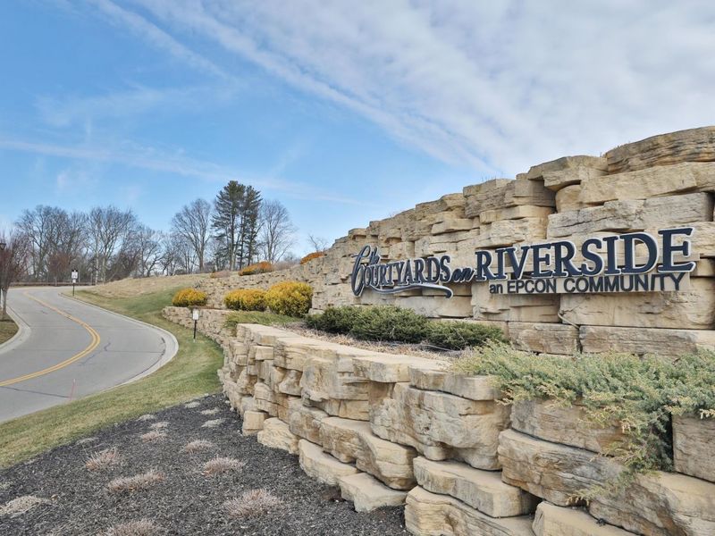 6187 Water Bank Street , Dublin, OH 43017 Photo 2