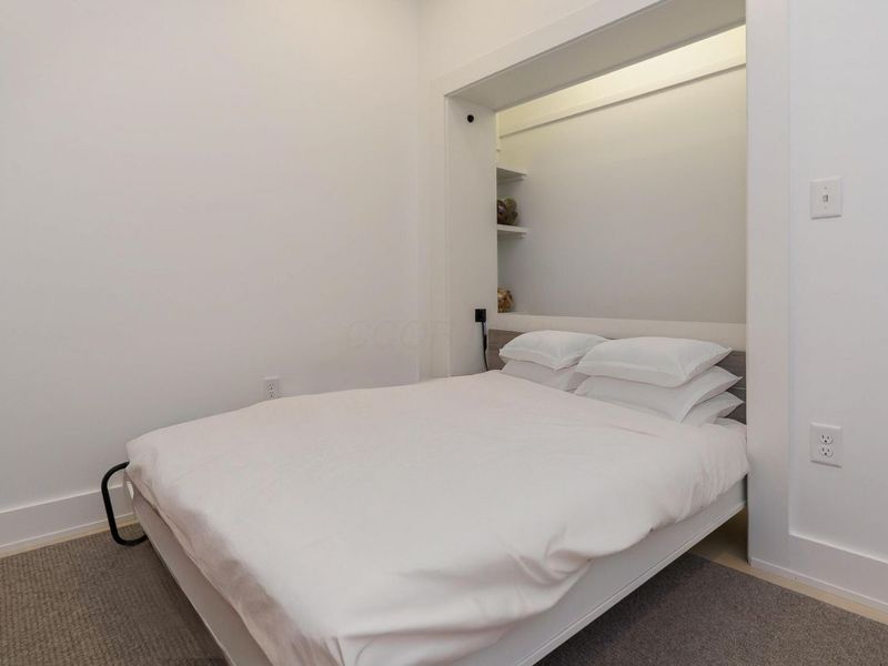 564 Lathrop Street , Columbus, OH 43206 Photo 14