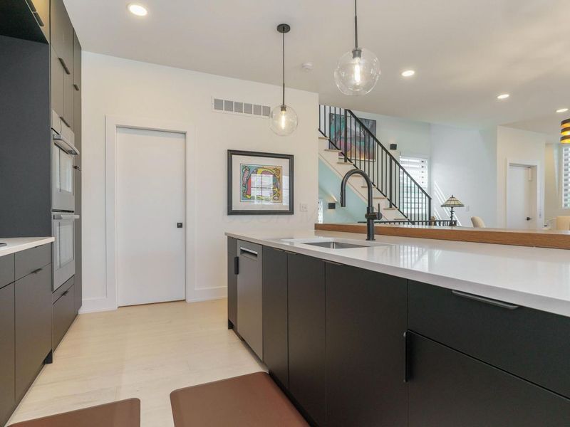 564 Lathrop Street , Columbus, OH 43206 Photo 29