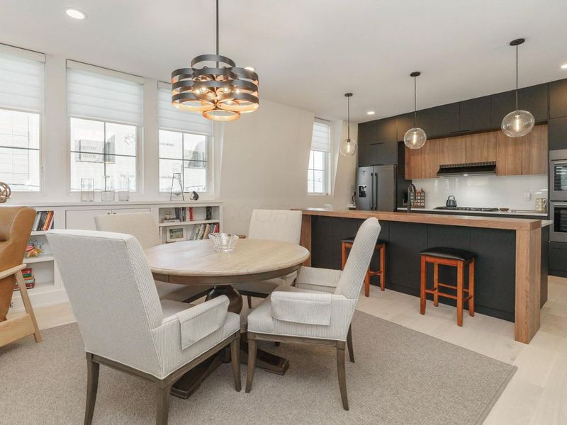 564 Lathrop Street , Columbus, OH 43206 Photo 3