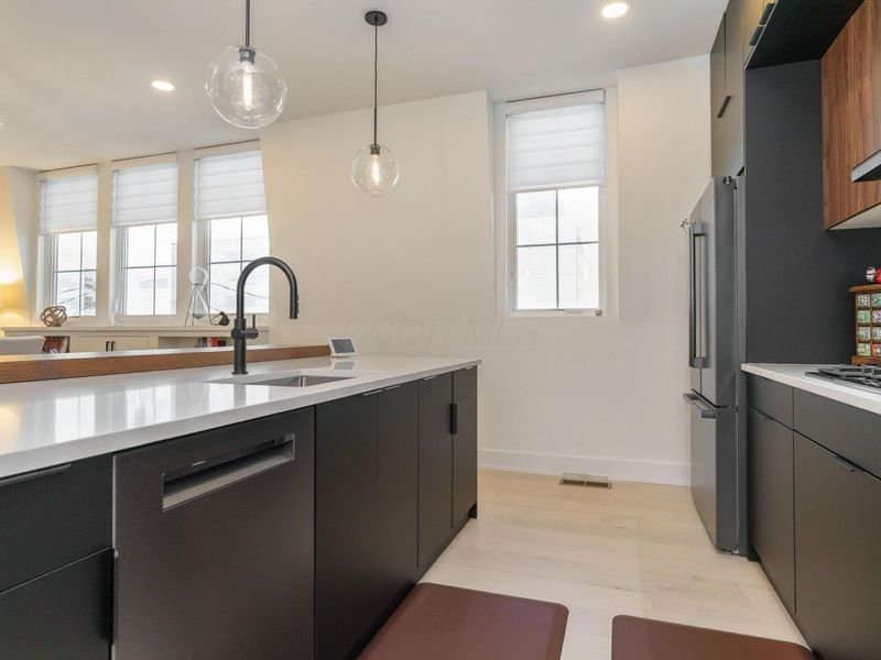 564 Lathrop Street , Columbus, OH 43206 Photo 30