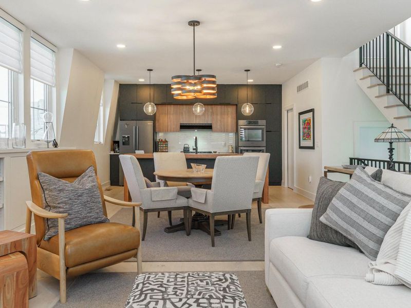 564 Lathrop Street , Columbus, OH 43206 Photo 5