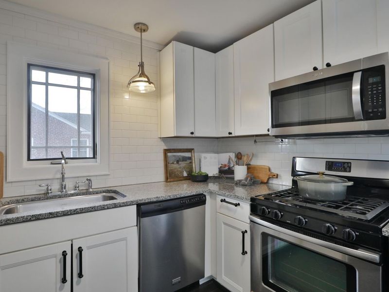 435 E Beaumont Road, Columbus, OH 43214 Photo 17