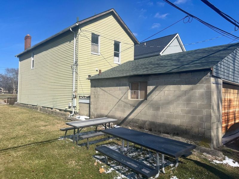 915 Old Leonard Avenue , Columbus, OH 43203 Photo 3