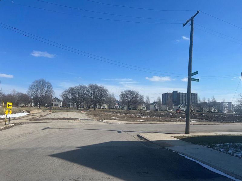 915 Old Leonard Avenue , Columbus, OH 43203 Photo 5