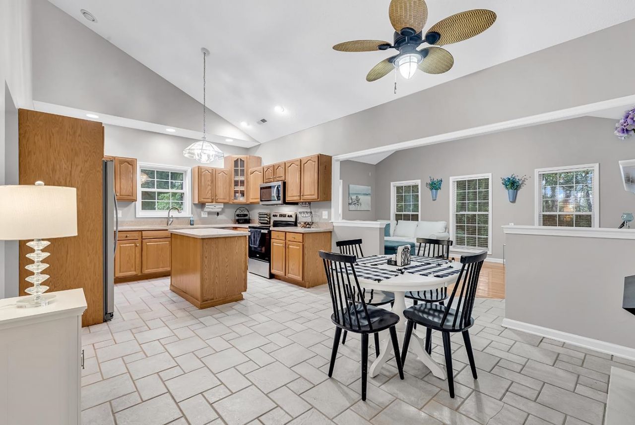 527 Alderly Ct.  Photo 15