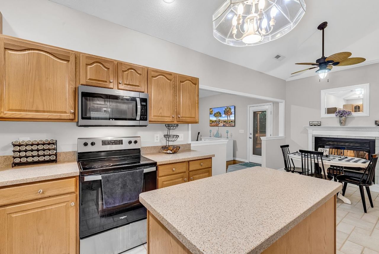 527 Alderly Ct.  Photo 17