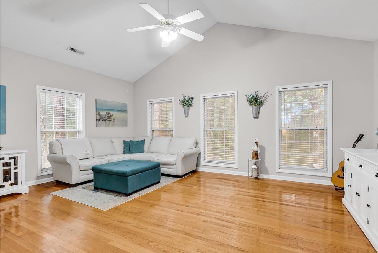 527 Alderly Ct. Photo 19