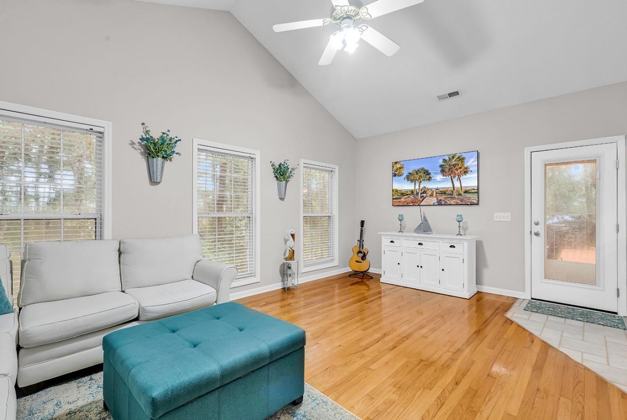 527 Alderly Ct. Photo 20