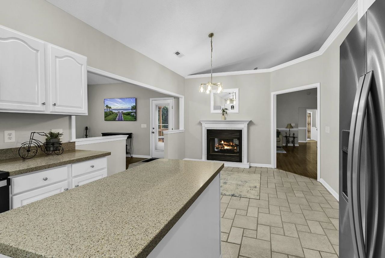 527 Alderly Ct. Photo 24