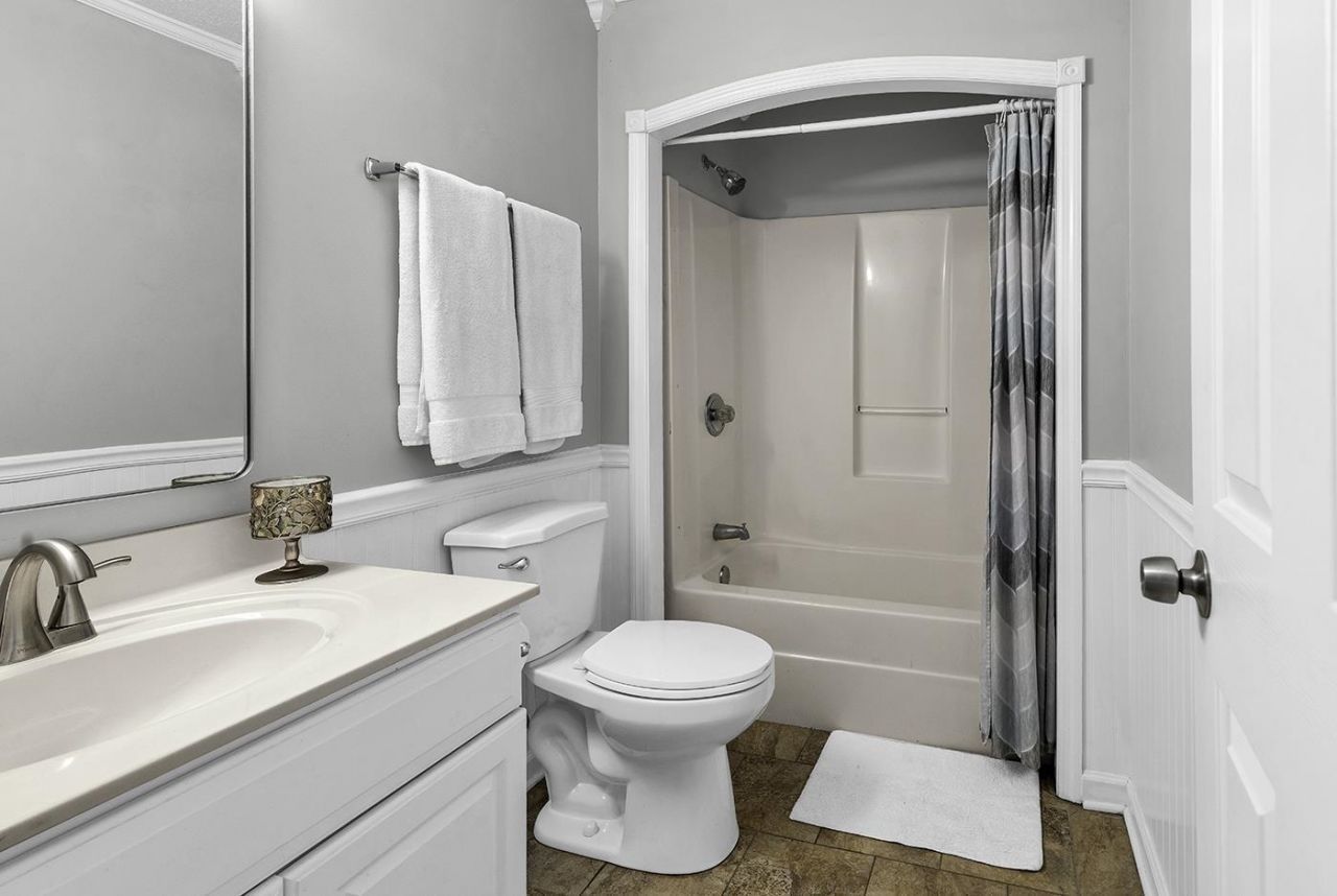 527 Alderly Ct. Photo 38
