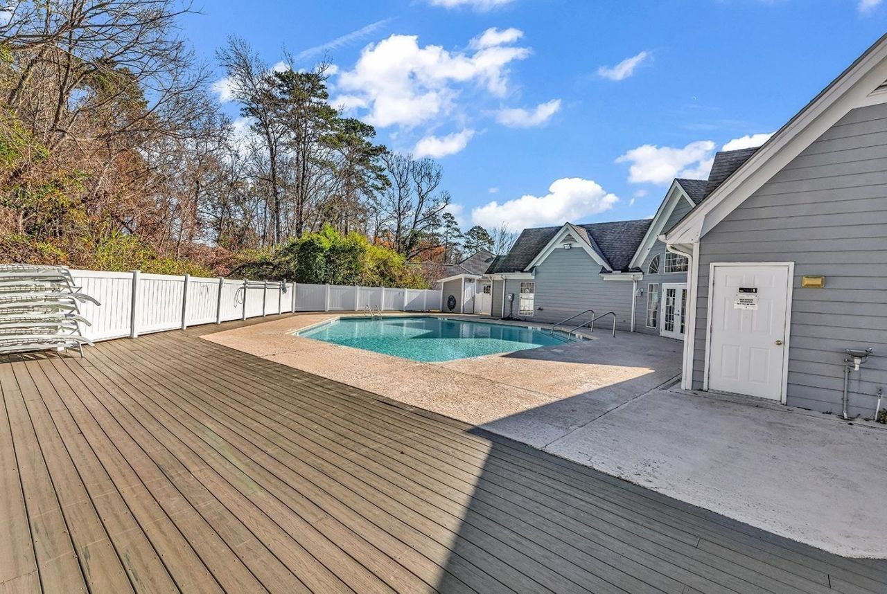 527 Alderly Ct. Photo 42