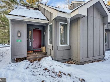 30 ELEVATOR, LAKE HARMONY, PA 18624