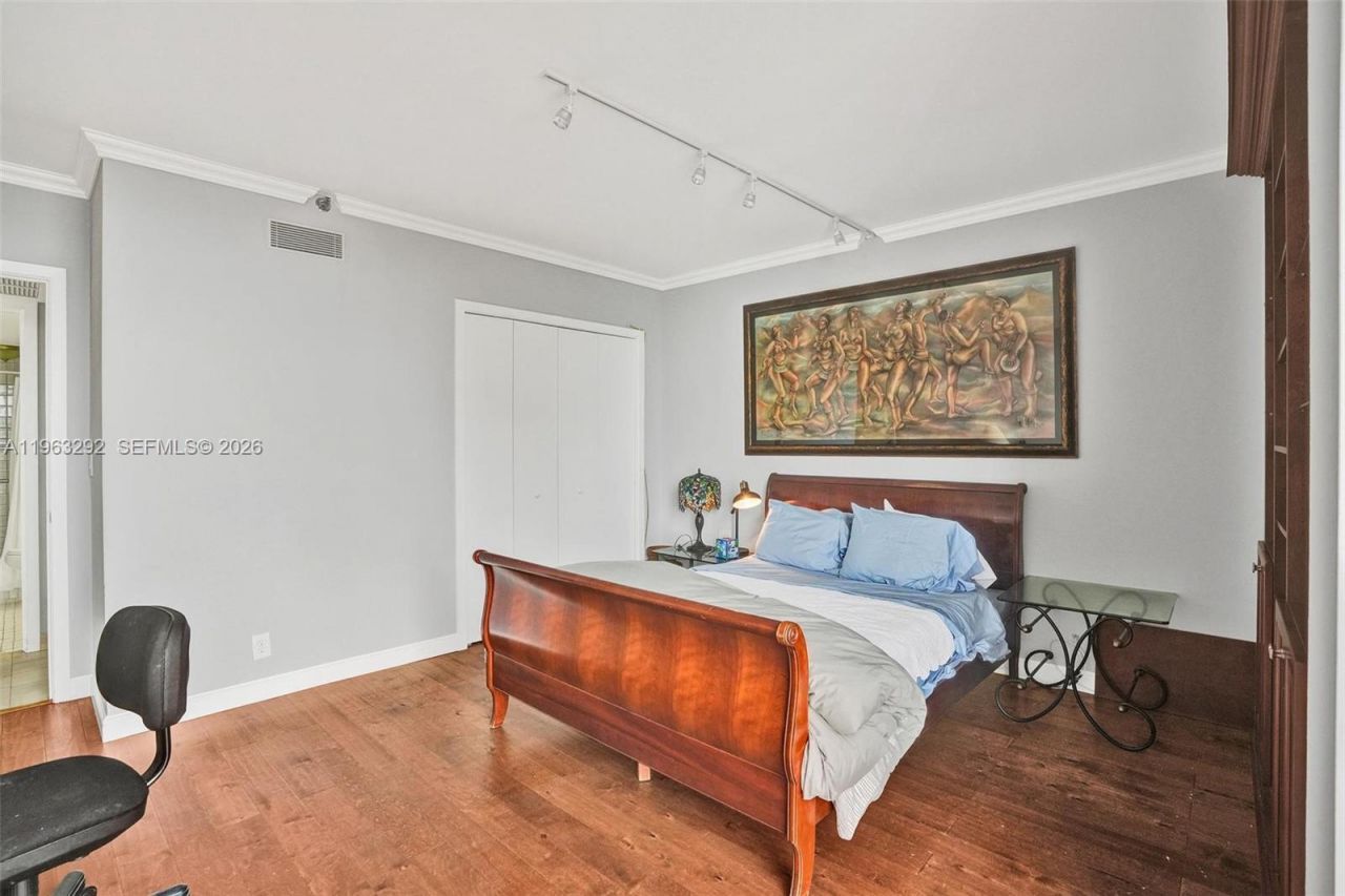 19355 Turnberry Way , Unit 8K, Aventura, FL 33180 Photo