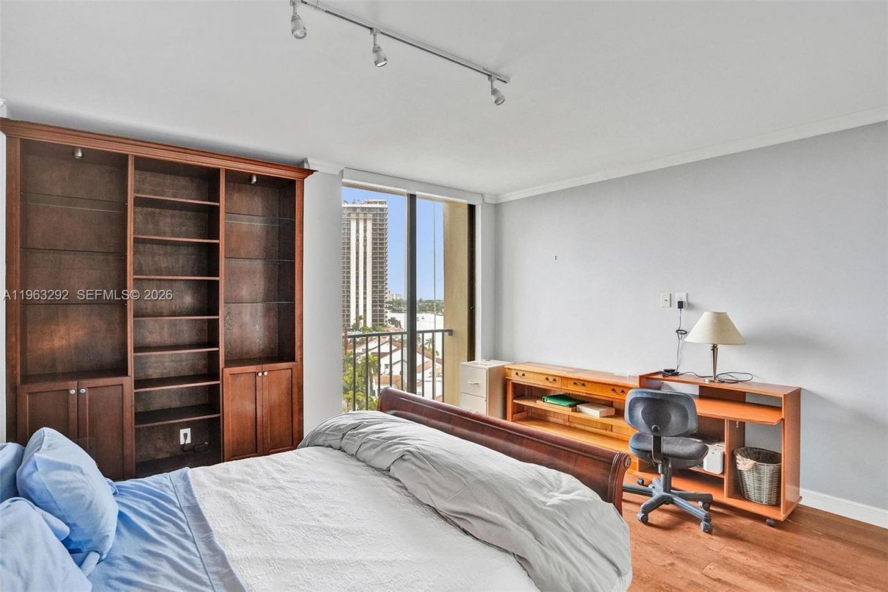 19355 Turnberry Way , Unit 8K, Aventura, FL 33180 Photo