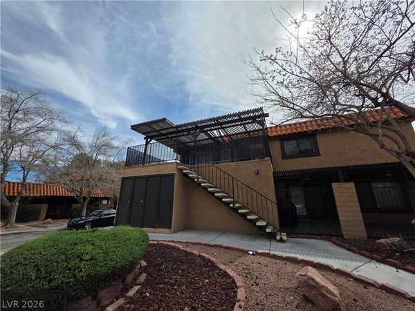 6681 BUBBLING BROOK Drive, Unit D, Las Vegas, NV 89107