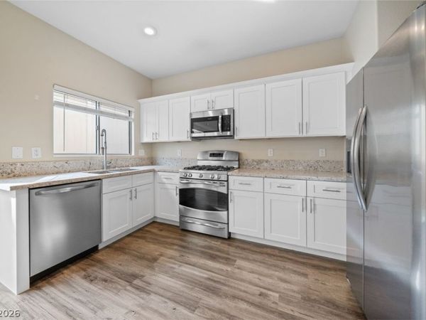 10609 Golden Aspen Court, Las Vegas, NV 89129