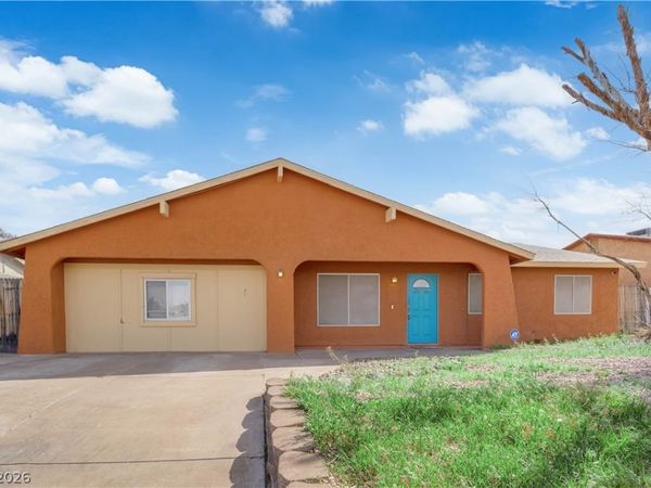 416 E Barrett Street , Henderson, NV 89011