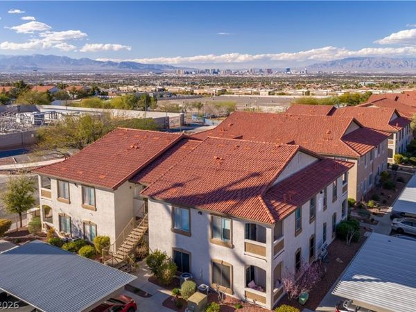 2305 W Horizon Ridge Parkway , Unit 2124, Henderson, NV 89052