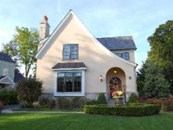 33 Washington Circle, Lake Forest, IL 60045