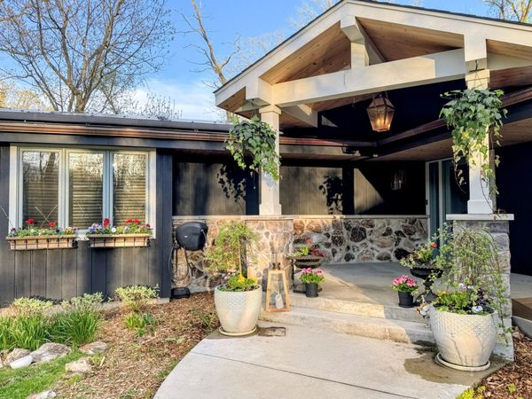 2655 Crestwood Lane, Riverwoods, IL 60015