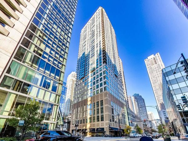 2 E Erie Street, Unit 2802, Chicago, IL 60611
