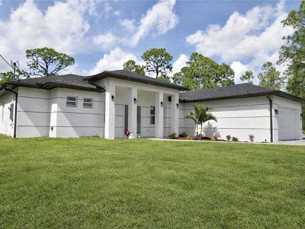 415 Highland AVE, LEHIGH ACRES, FL 33972