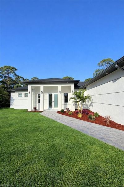 415 Highland Ave, Lehigh Acres, FL 33972 Photo