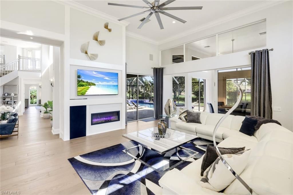 12924 Bald Cypress Ln, Naples, FL 34119 Photo