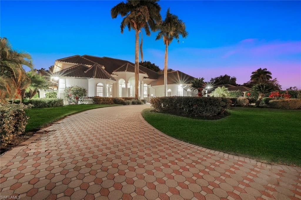 12924 Bald Cypress Ln, Naples, FL 34119 Photo