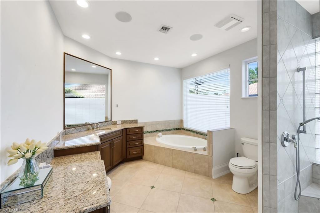 12924 Bald Cypress Ln, Naples, FL 34119 Photo