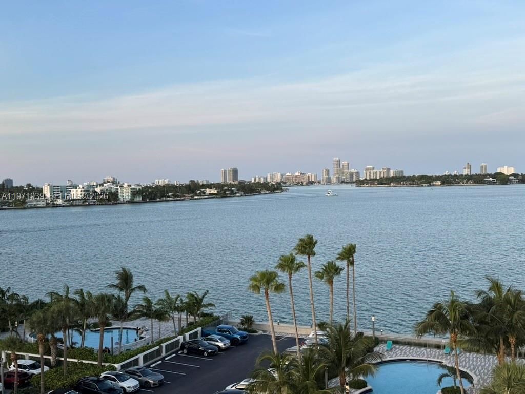 7501 E Treasure Dr, Unit 7L, North Bay Village, FL 33141 Photo