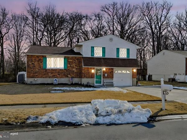 138 STATURE COURT, NEWARK, DE 19713