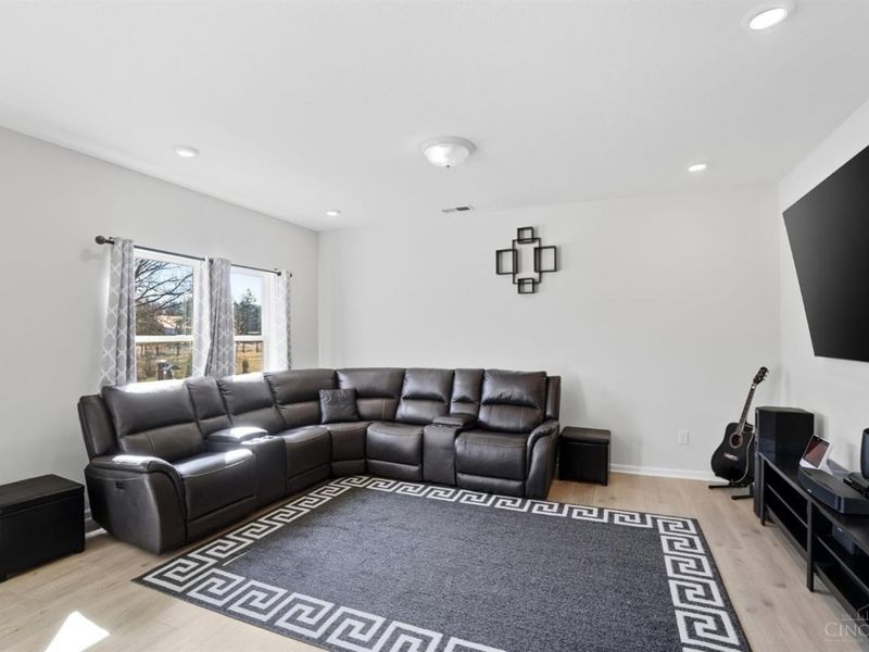 1716 Parkfield Way, Goshen Twp, OH 45122 Photo 9