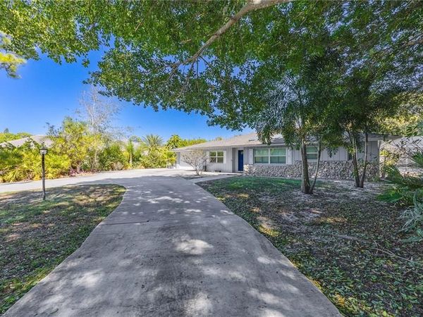 6574 Trail BLVD, NAPLES, FL 34108