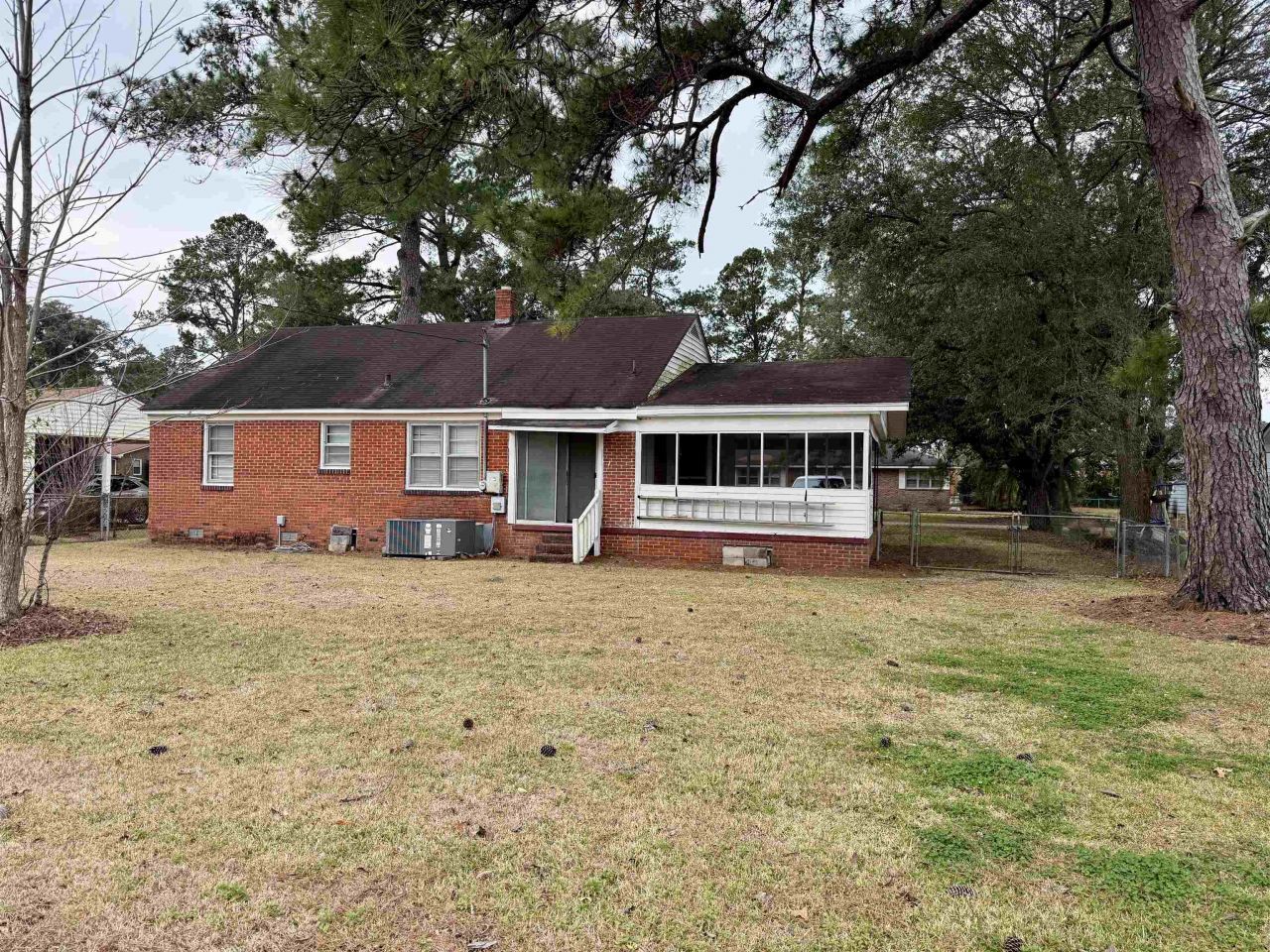 1738 Jasper St. Photo 10