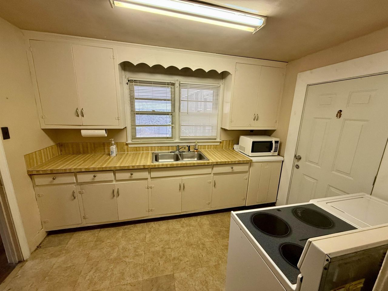 1738 Jasper St. Photo 11